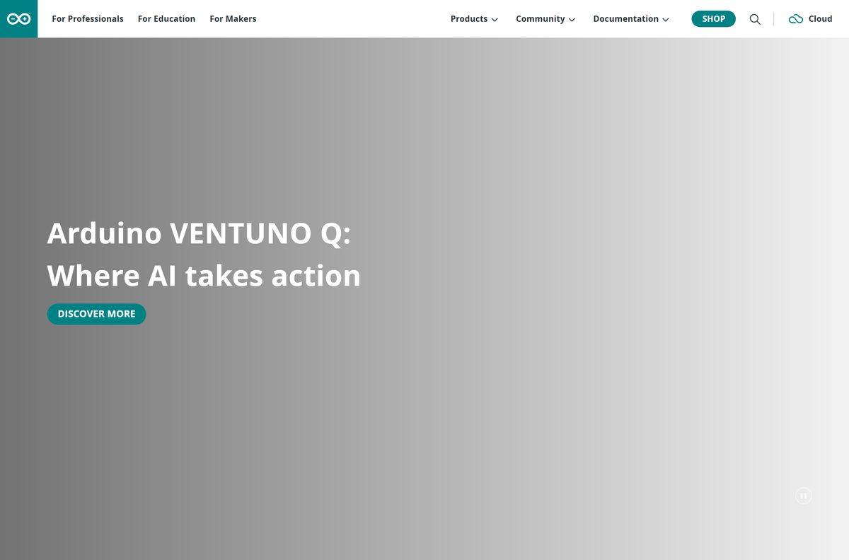 Arduino software page showing the download button and version number