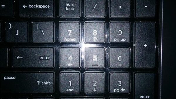 How To Enable or Disable Num Lock In Windows 11 & 10 – Full Guide