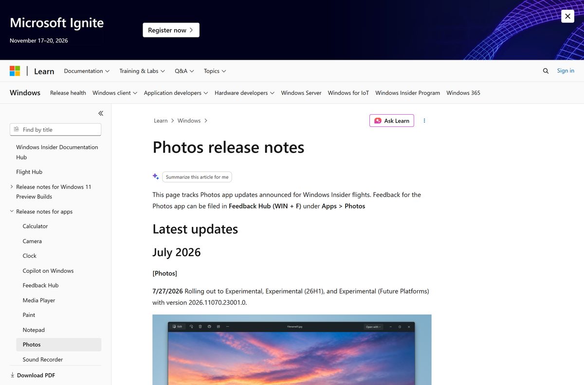 Microsoft Learn release notes page listing recent Photos app flights