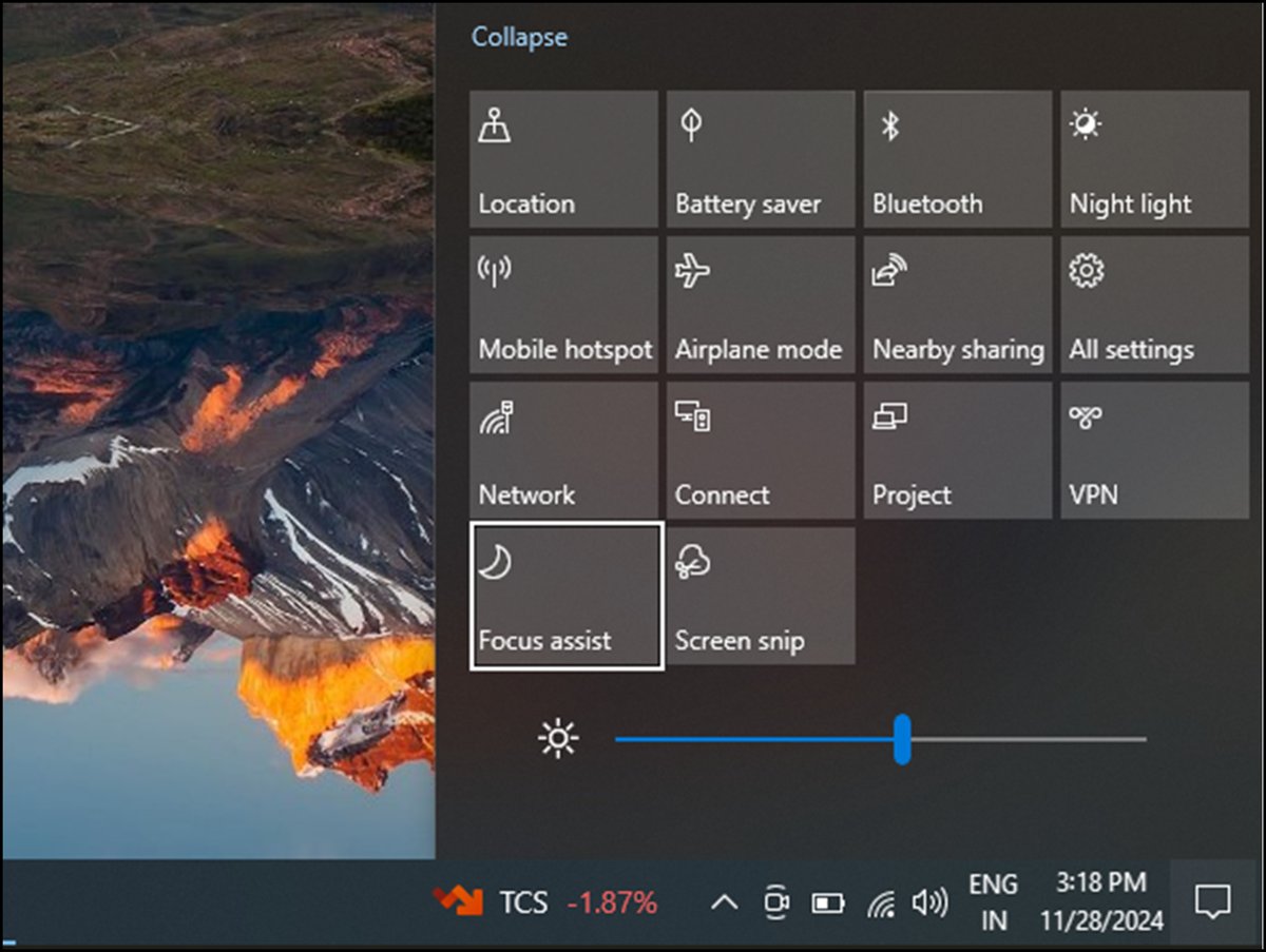 Windows 10 quick actions panel with the Focus assist tile highlighted
