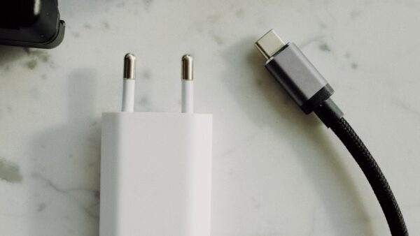 Apple USB-C power adapter volts and amps explained