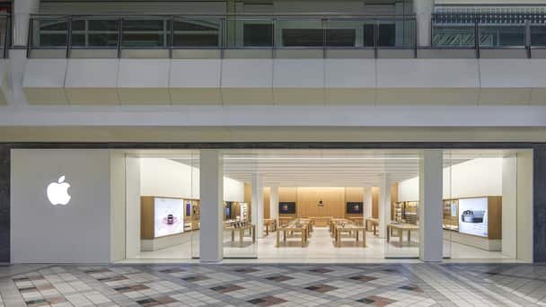 Buy online and pick up in an Apple Store location