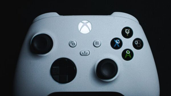 Connect Xbox controller to Windows 10/11: wired USB, Bluetooth, or Xbox Wireless