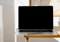 Windows Startup folder - laptop on a desk