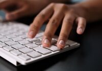 How to Type E with an Accent Mark (é, è, ê, ë) on Your Computer or Mobile Phone