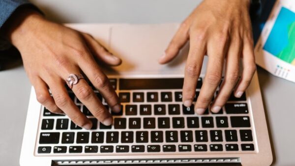How to remove or delete an email account from Outlook