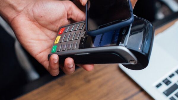 Is this an Apple Pay scam? How to spot fake Apple Pay texts and calls